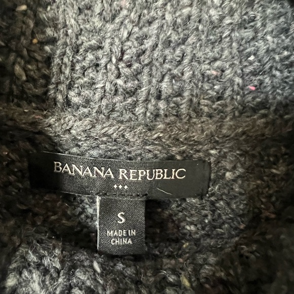 NWT BR Women’s grey sleeveless sweater with side zippers. High-low style. - Picture 2 of 5